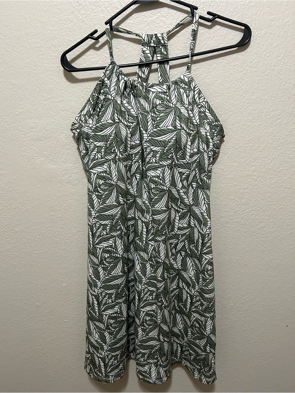 Eddie Bauer Harmony Leaf Print Athletic Dress Built-In Bra Medium
